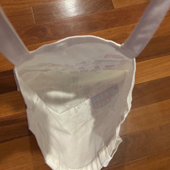 White Canvas London Graphic Tote Bag - Picture 4 of 5